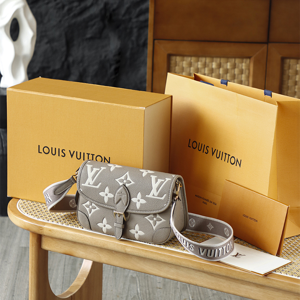 LV 路易威登 Leather Goods