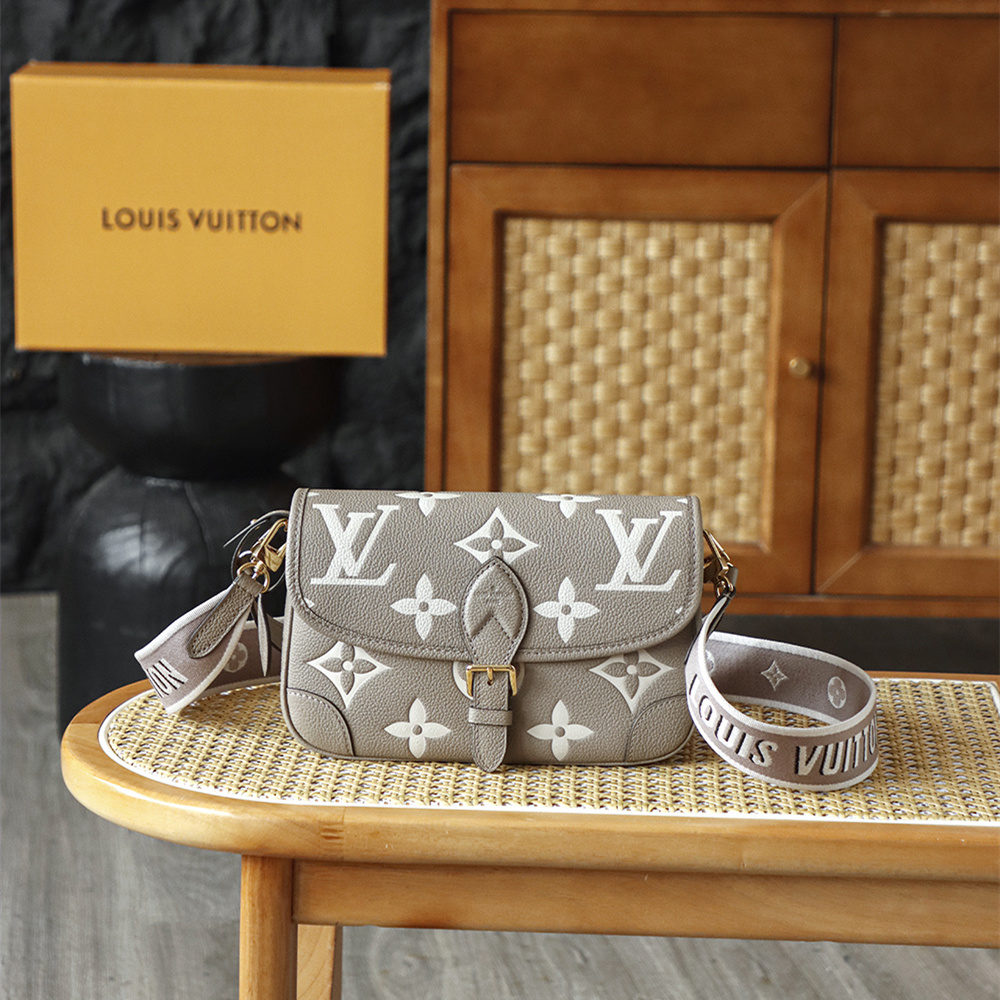 LV 路易威登 Leather Goods