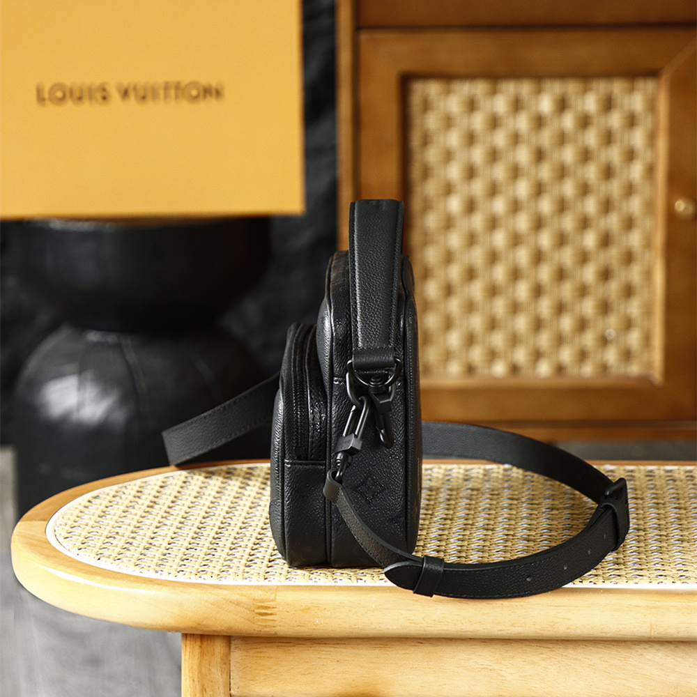 LV 路易威登 Leather Goods