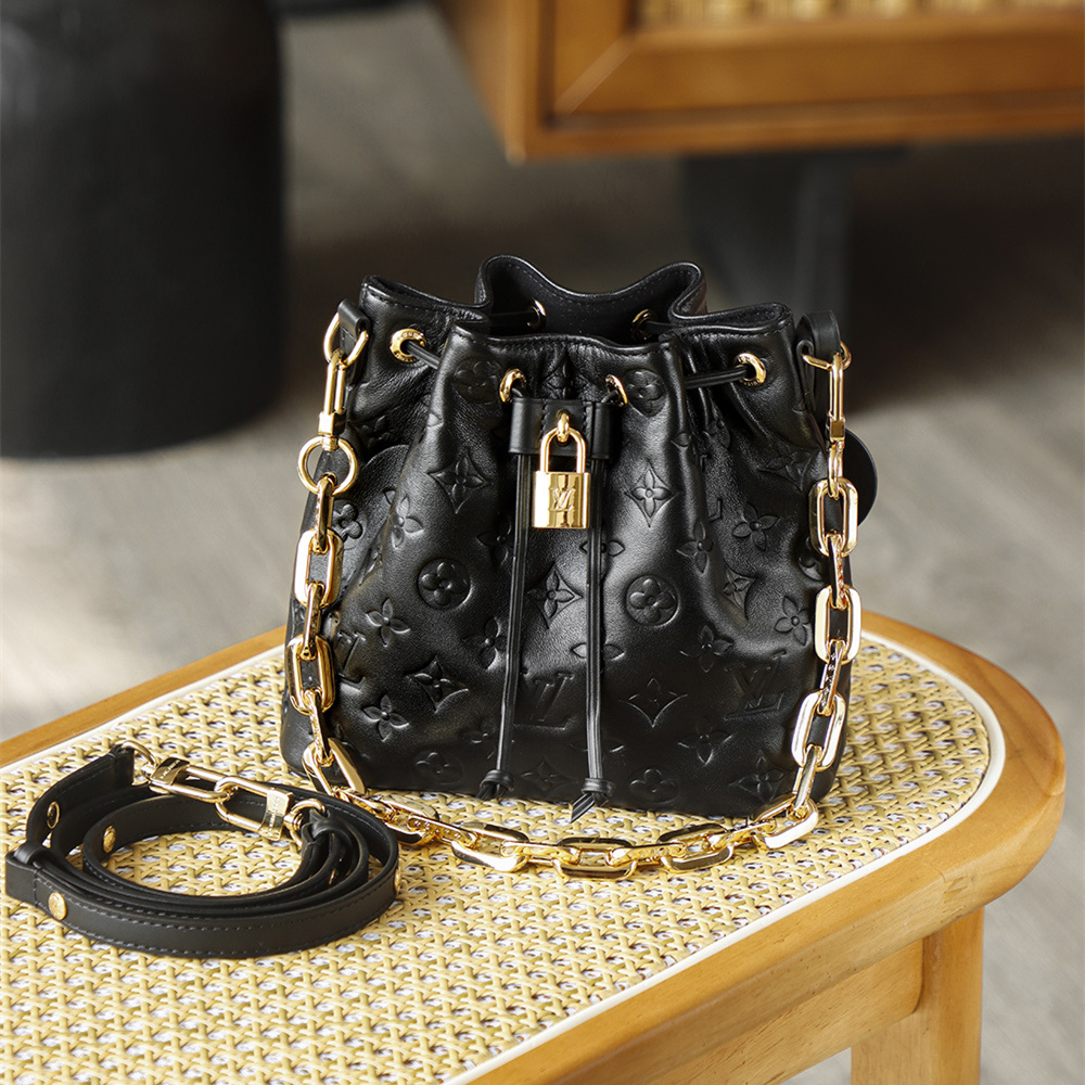 LV 路易威登 Bucket Bag