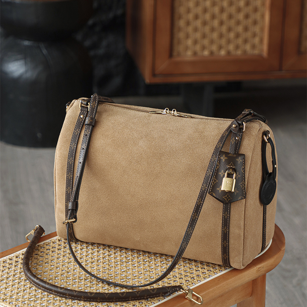 LV 路易威登 Leather Goods