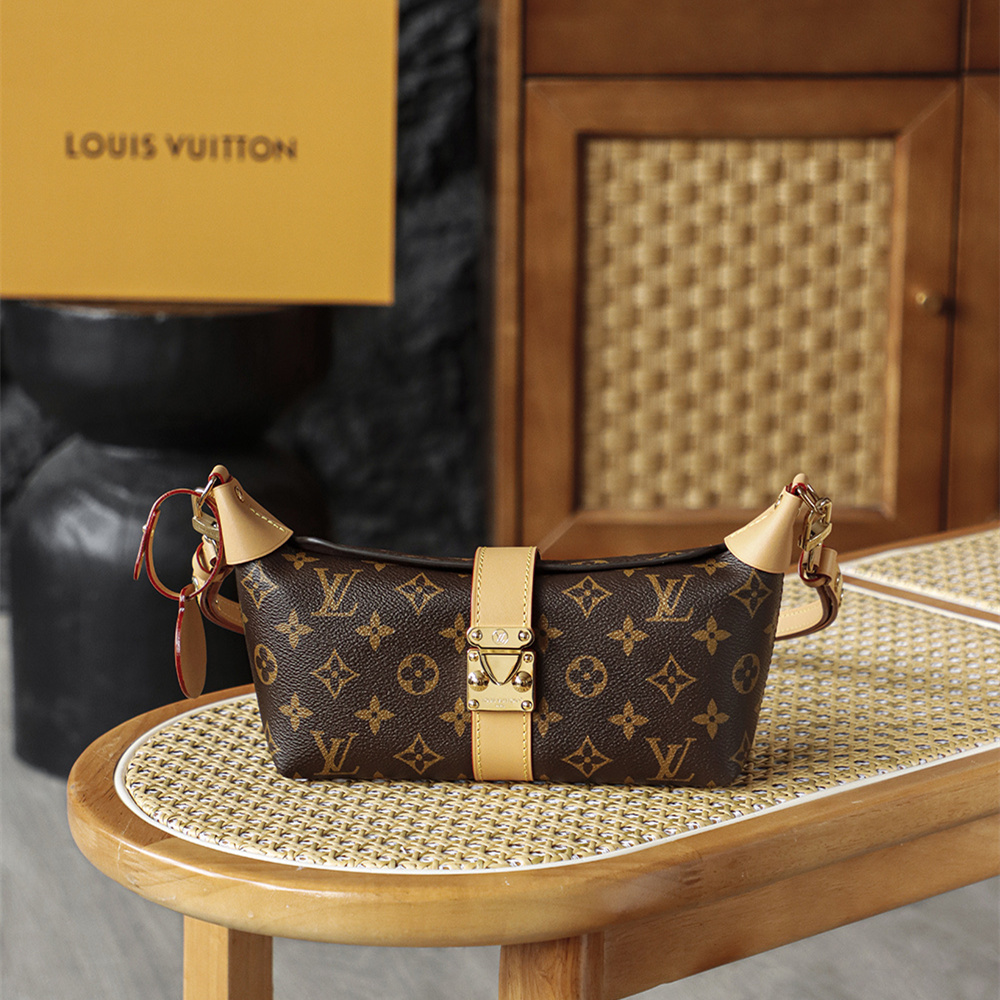 LV 路易威登 Leather Goods