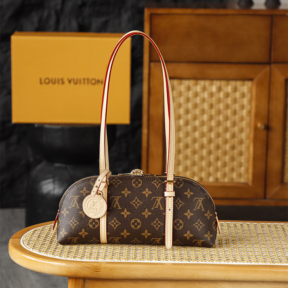 LV 路易威登 Leather Goods