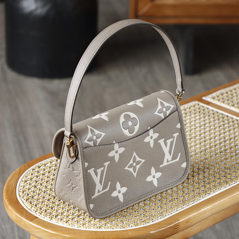 LV 路易威登 Leather Goods
