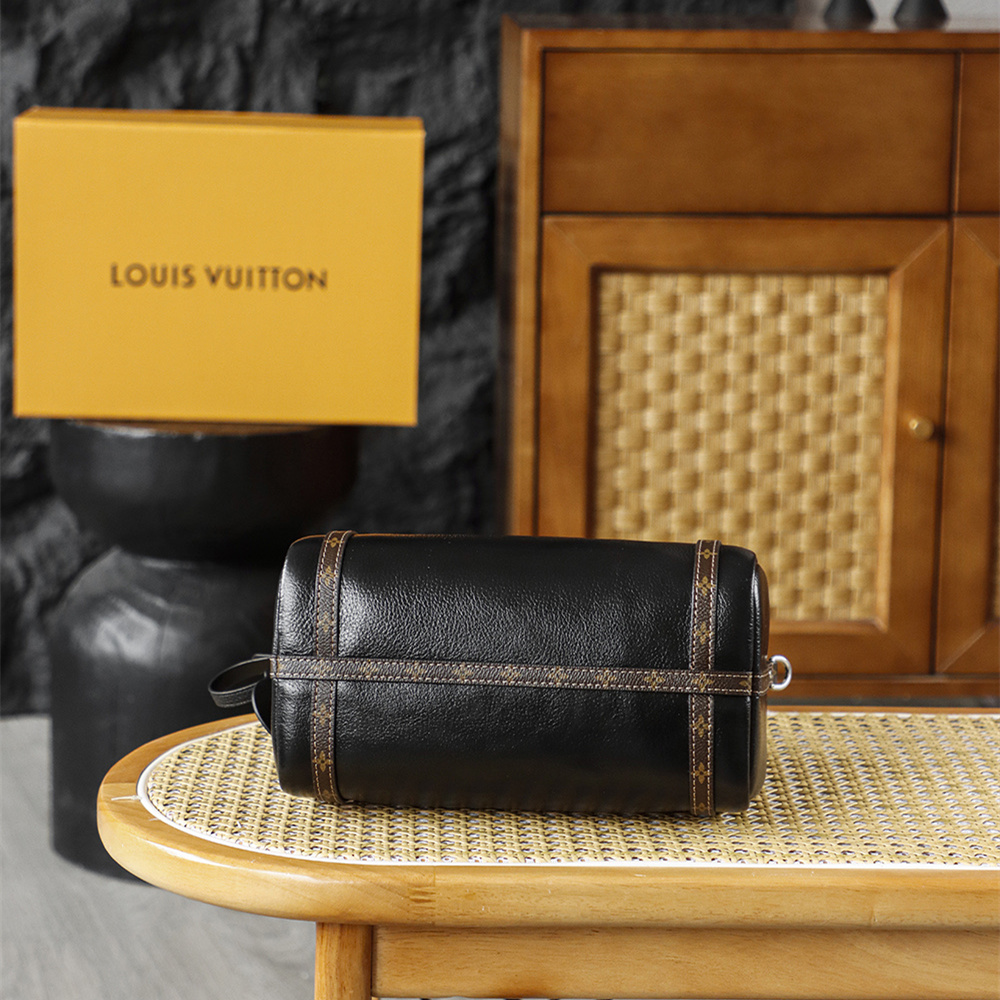 LV 路易威登 Leather Goods