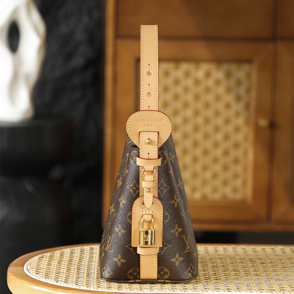 LV 路易威登 Bucket Bag