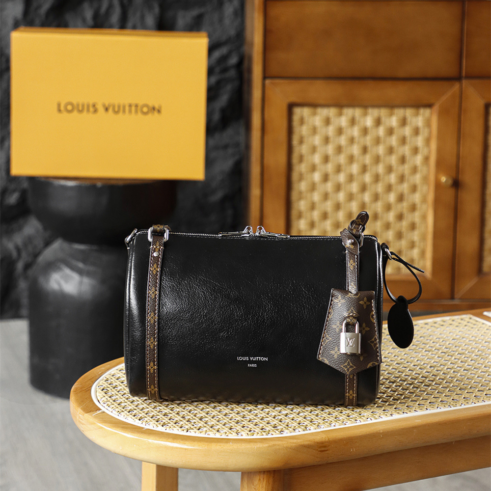 LV 路易威登 Leather Goods