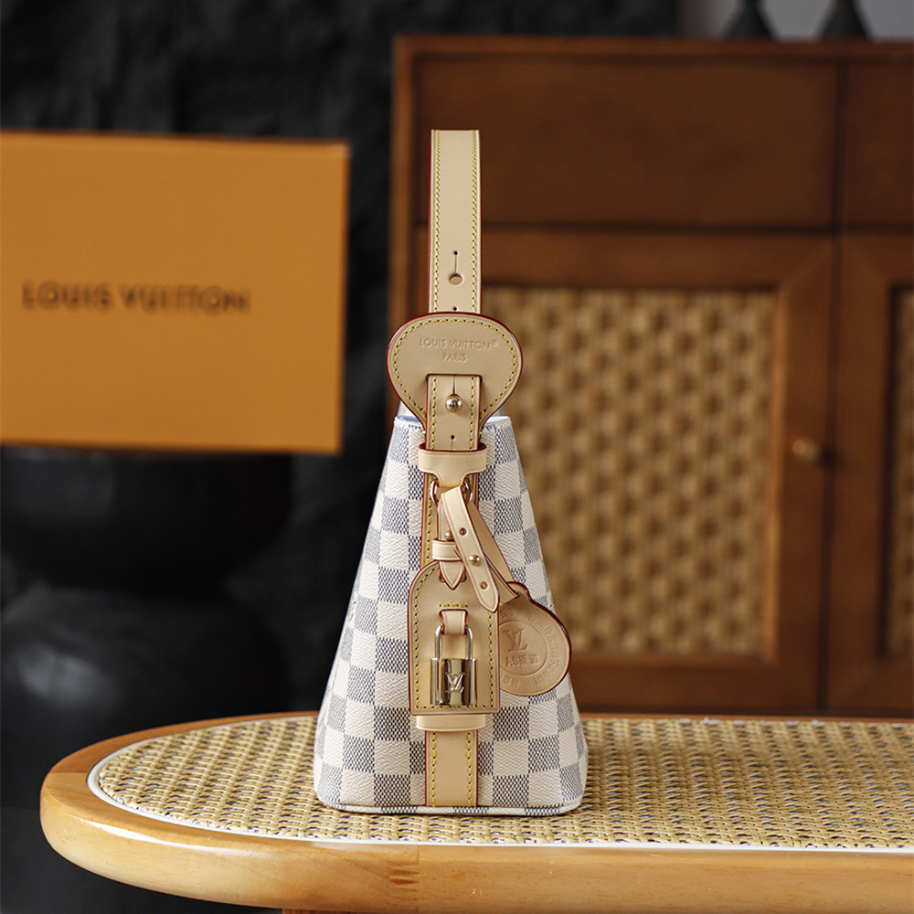 LV 路易威登 Bucket Bag