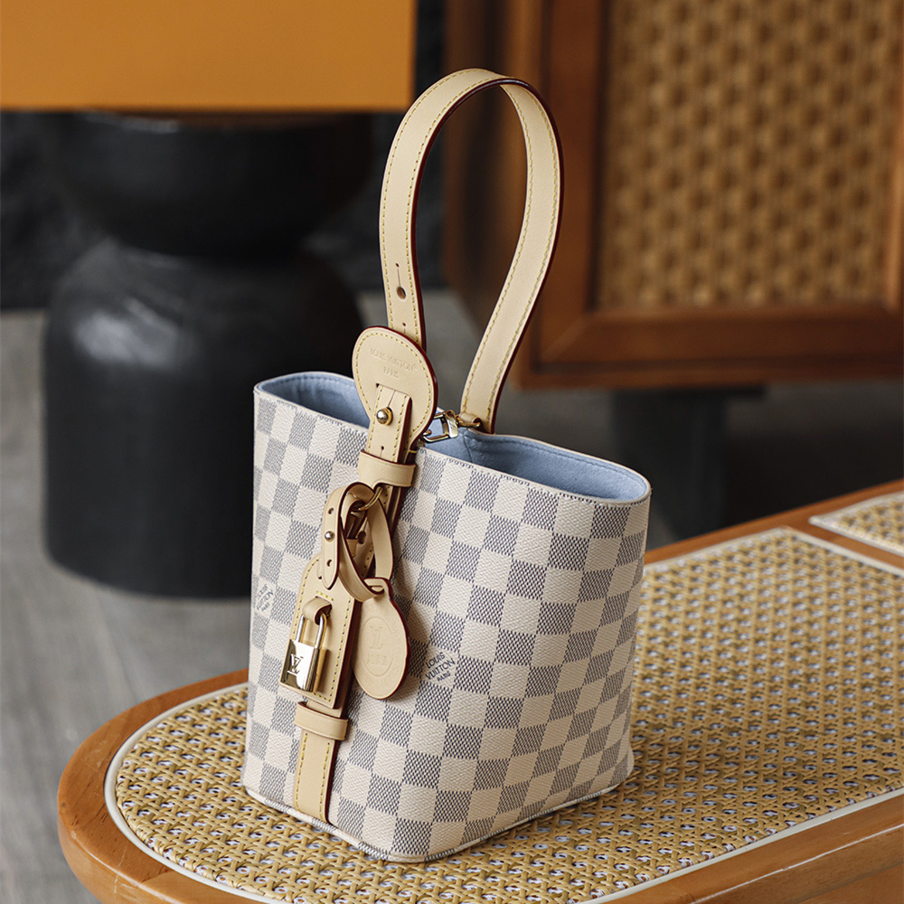LV 路易威登 Bucket Bag