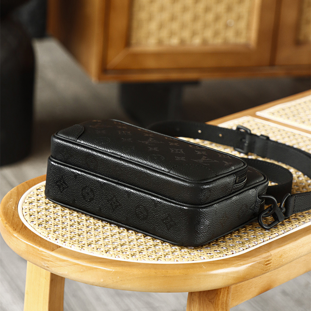 LV 路易威登 Leather Goods