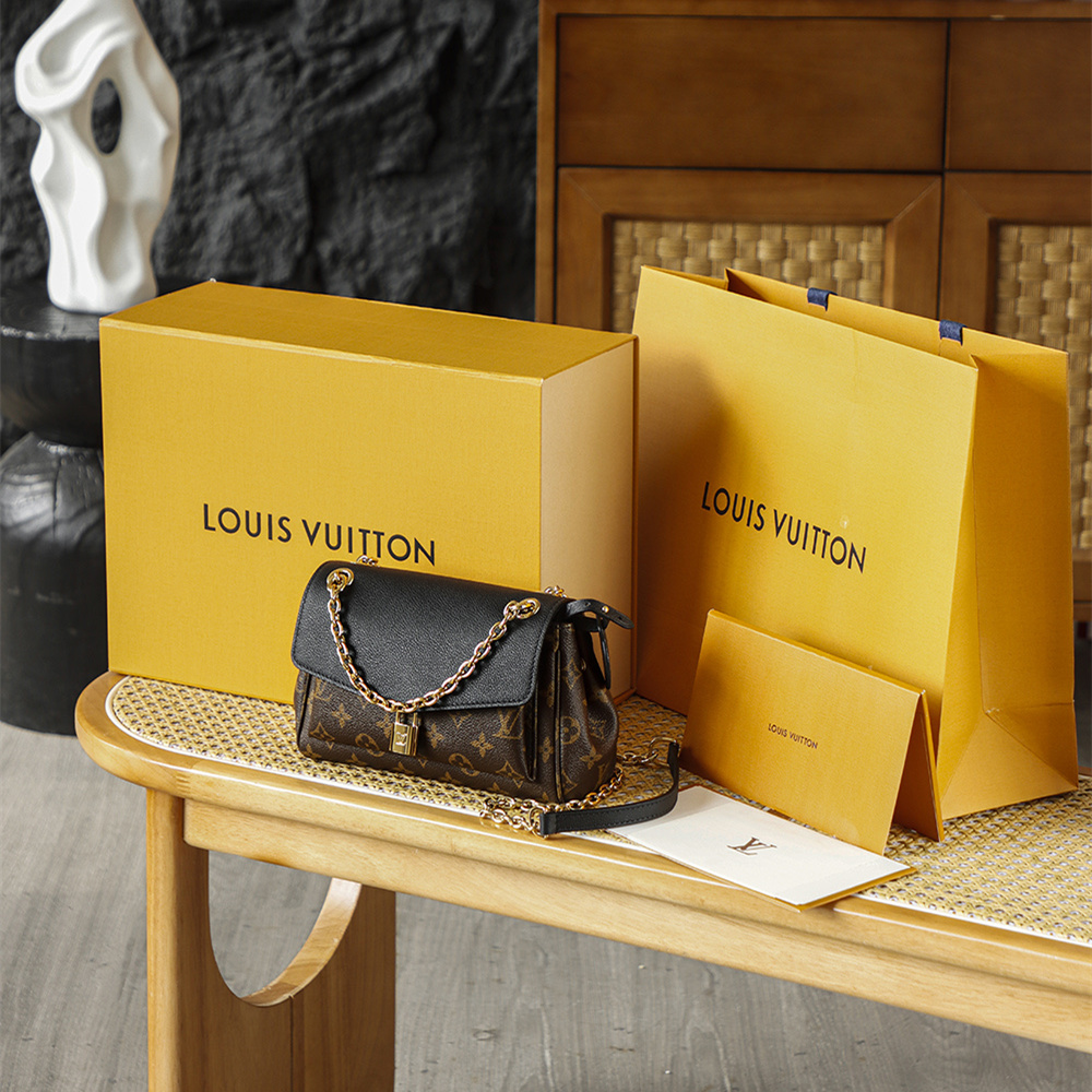 LV 路易威登 Chain Bag