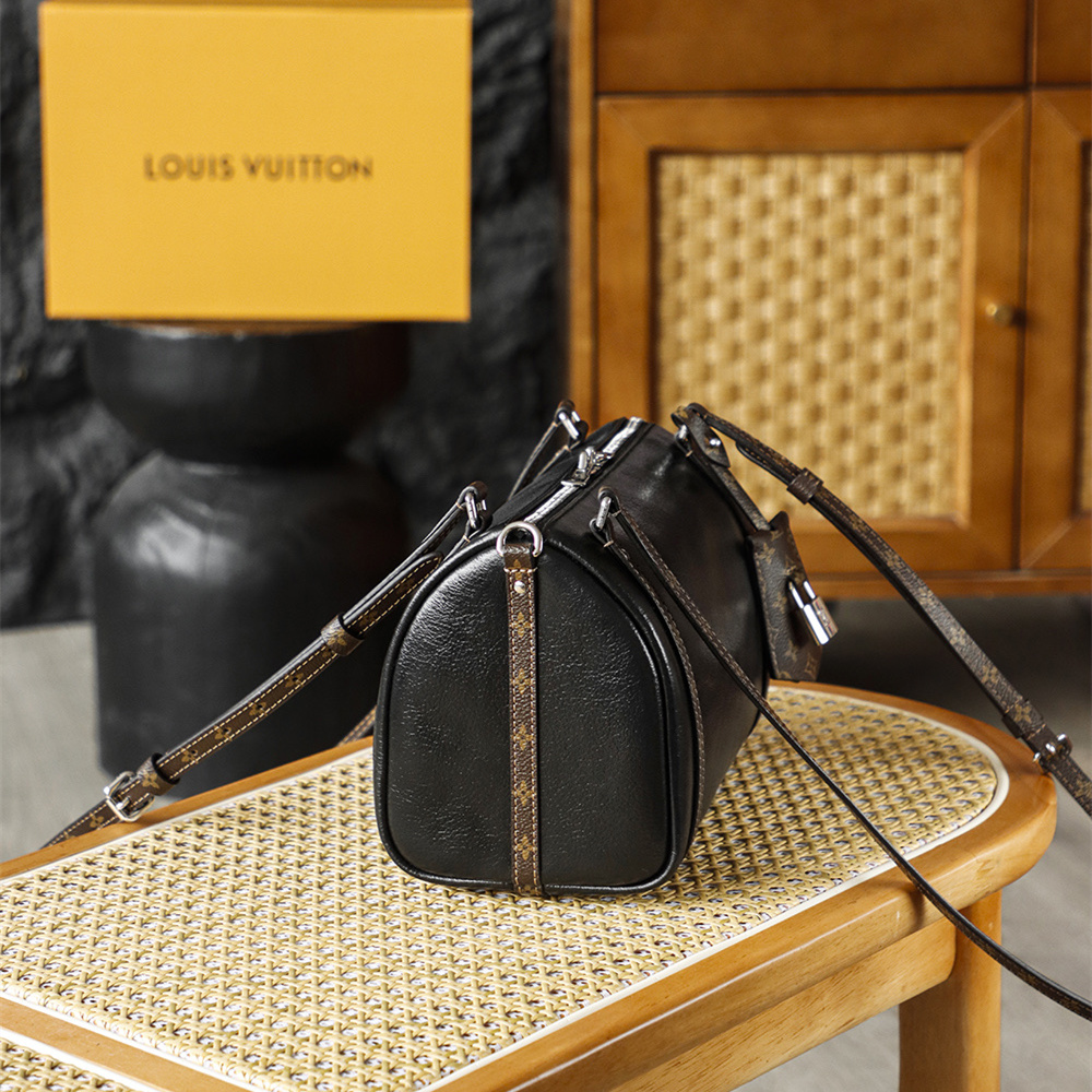 LV 路易威登 Leather Goods