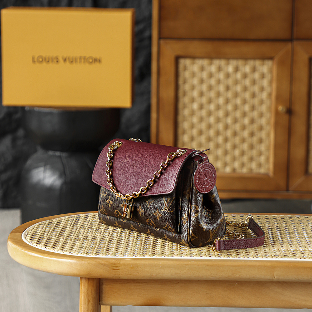 LV 路易威登 Chain Bag