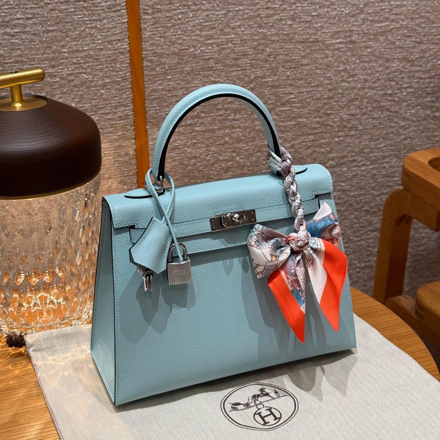 高仿Hermes*Kelly25系列H043110EPU2微風藍銀扣牛皮純手工