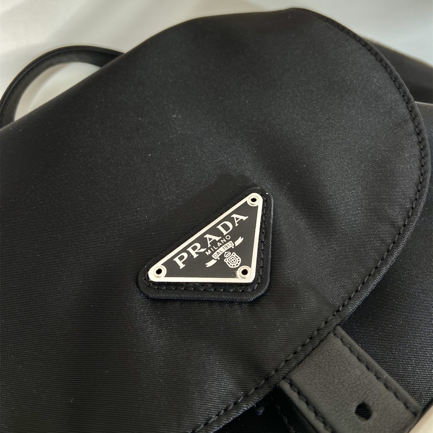 高仿Prada中古背包1BZ831黑色小號免檢版