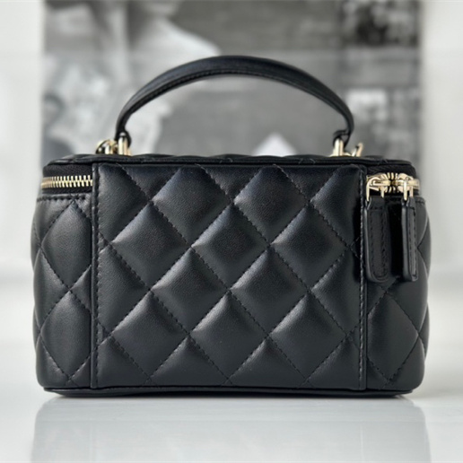 Chanel 香奈兒 Leather Goods