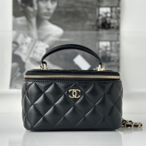 Chanel 香奈兒 Leather Goods
