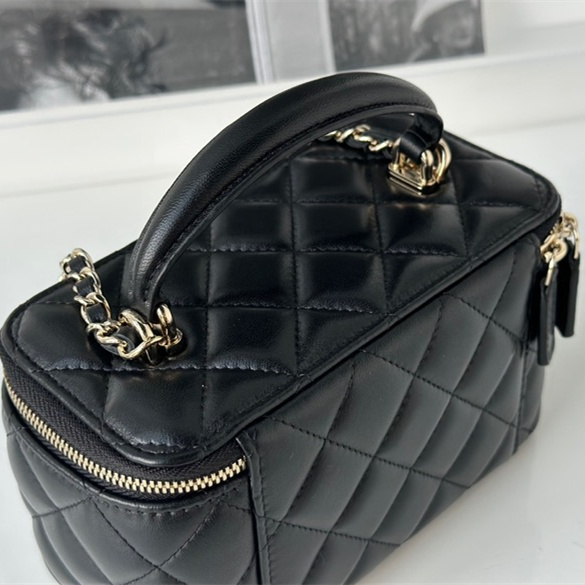 Chanel 香奈兒 Leather Goods