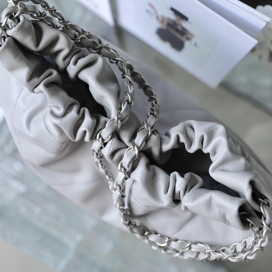 Chanel 香奈兒 Leather Goods
