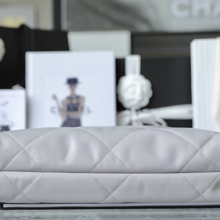 Chanel 香奈兒 Leather Goods