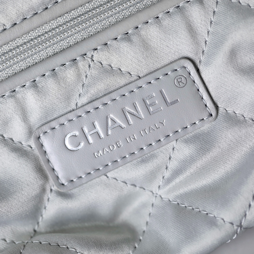 Chanel 香奈兒 Leather Goods