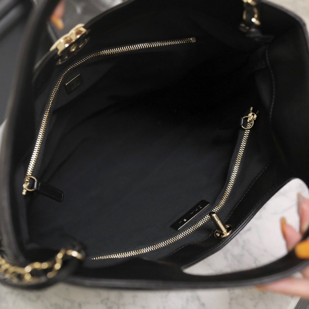 Chanel 香奈兒 Leather Goods