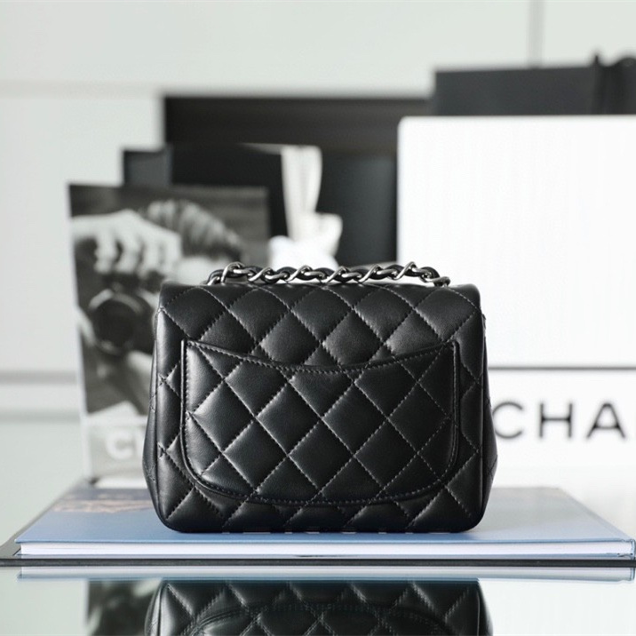 Chanel 香奈兒 Leather Goods