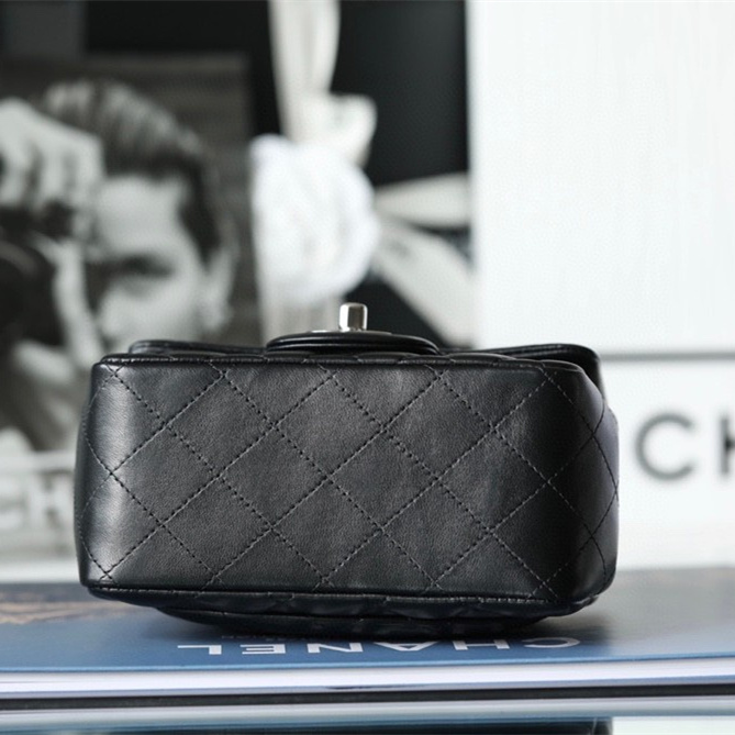 Chanel 香奈兒 Leather Goods