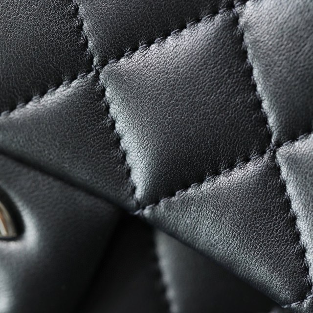 Chanel 香奈兒 Leather Goods
