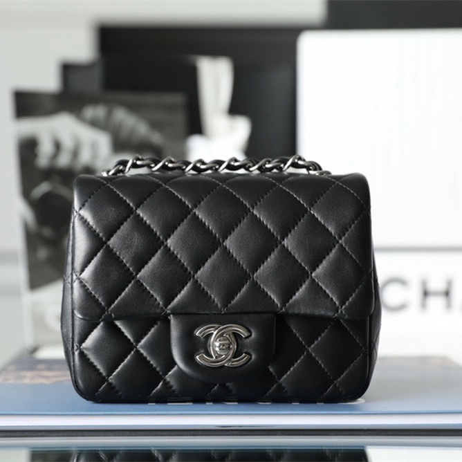 Chanel 香奈兒 Leather Goods