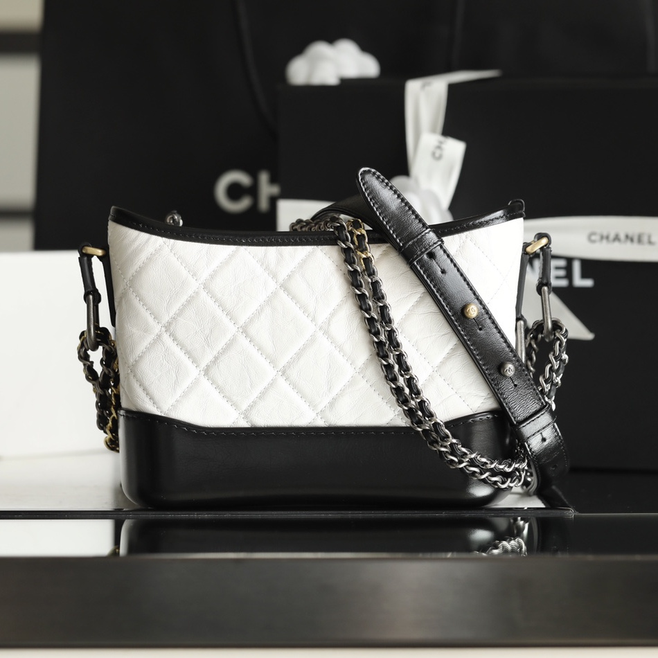 Chanel 香奈兒 Leather Goods