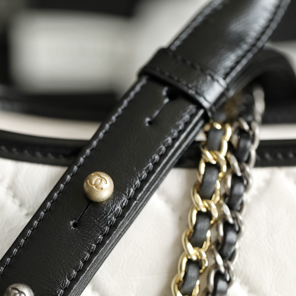Chanel 香奈兒 Leather Goods