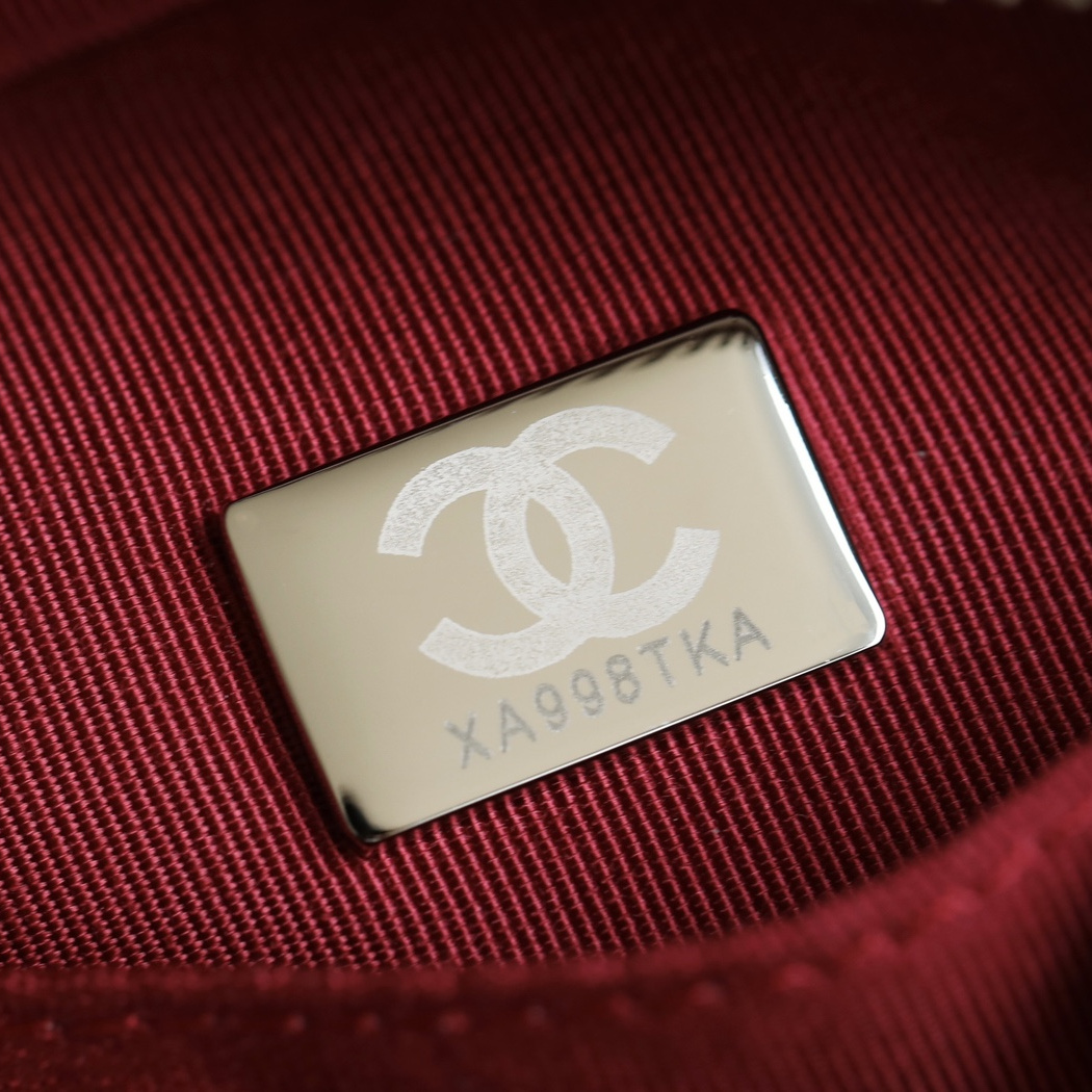 Chanel 香奈兒 Leather Goods