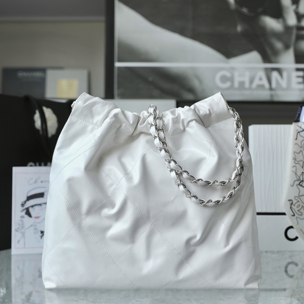 Chanel 香奈兒 Leather Goods