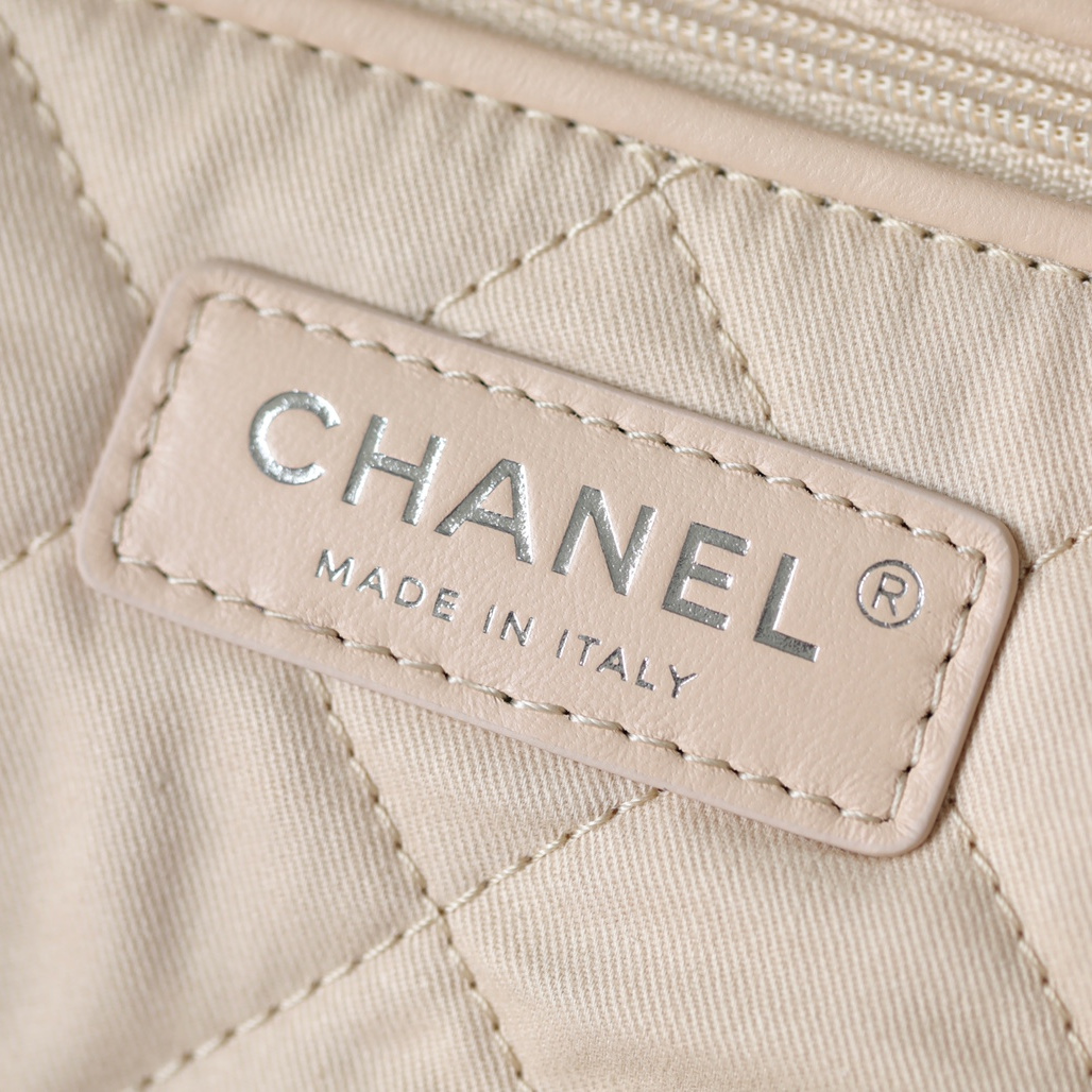 Chanel 香奈兒 Leather Goods