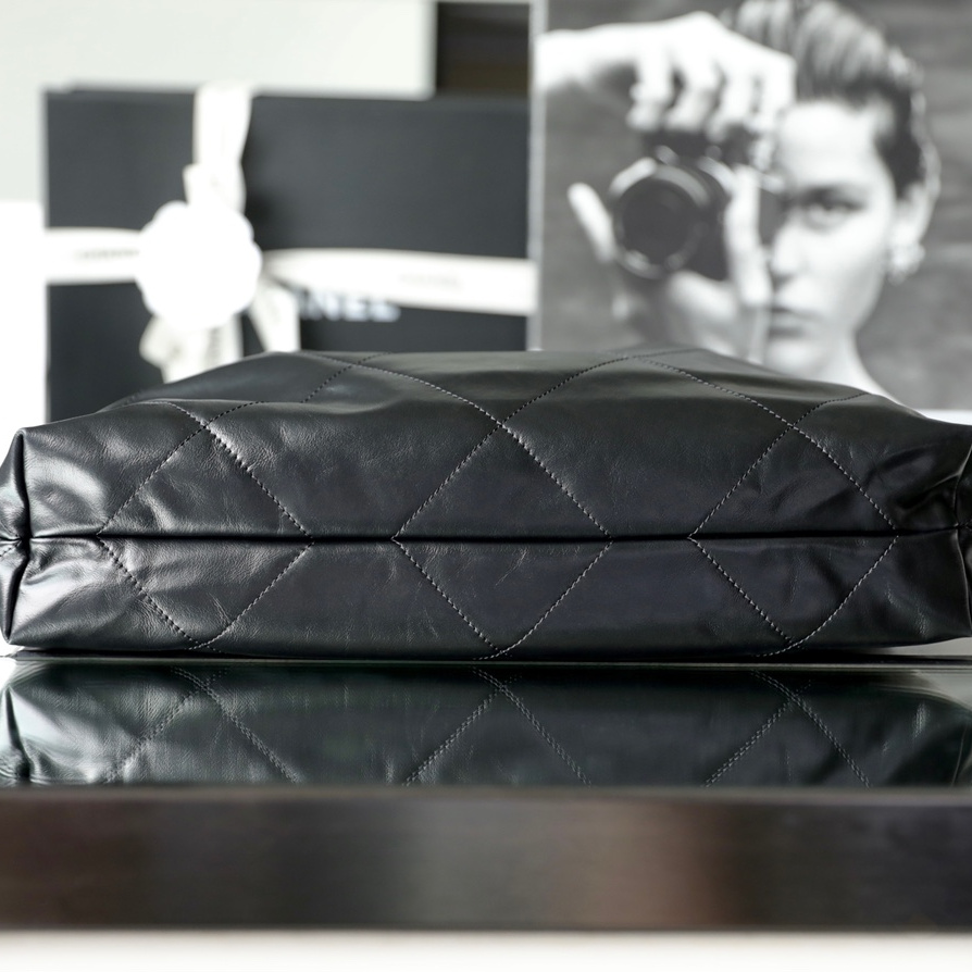 Chanel 香奈兒 Leather Goods