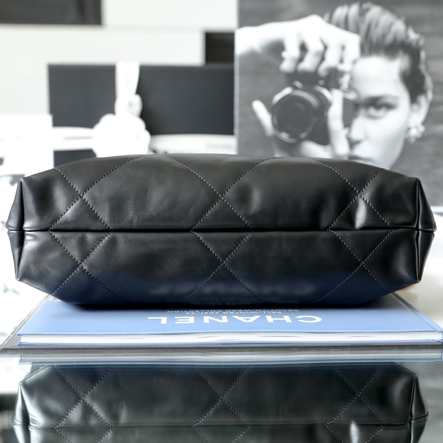 Chanel 香奈兒 Leather Goods