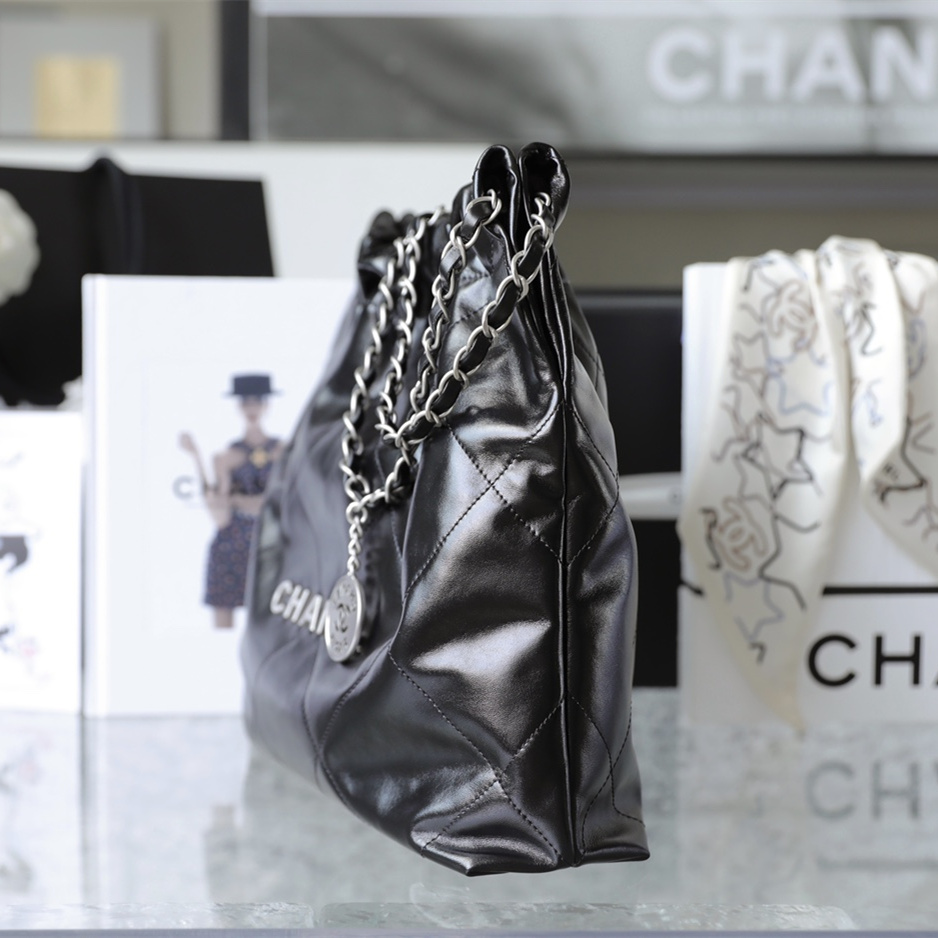 Chanel 香奈兒 Leather Goods