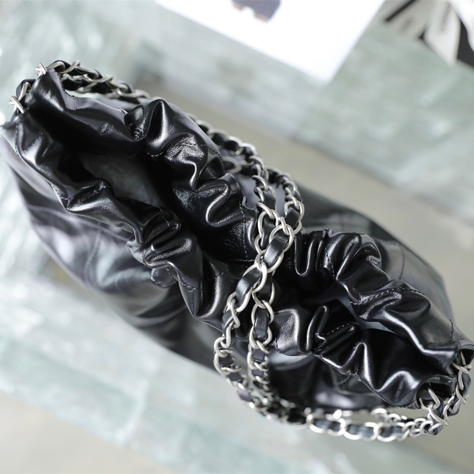 Chanel 香奈兒 Leather Goods