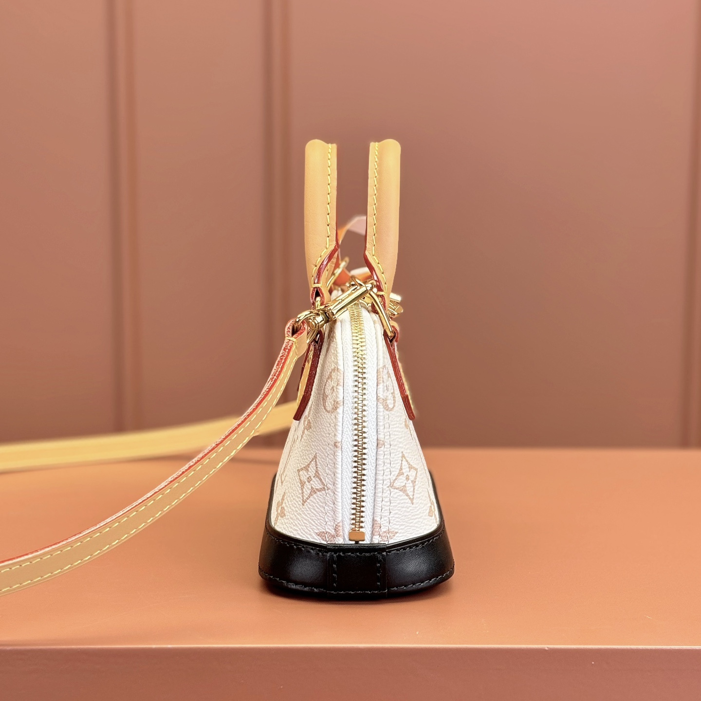 Louis Vuitton 路易威登 Leather Goods