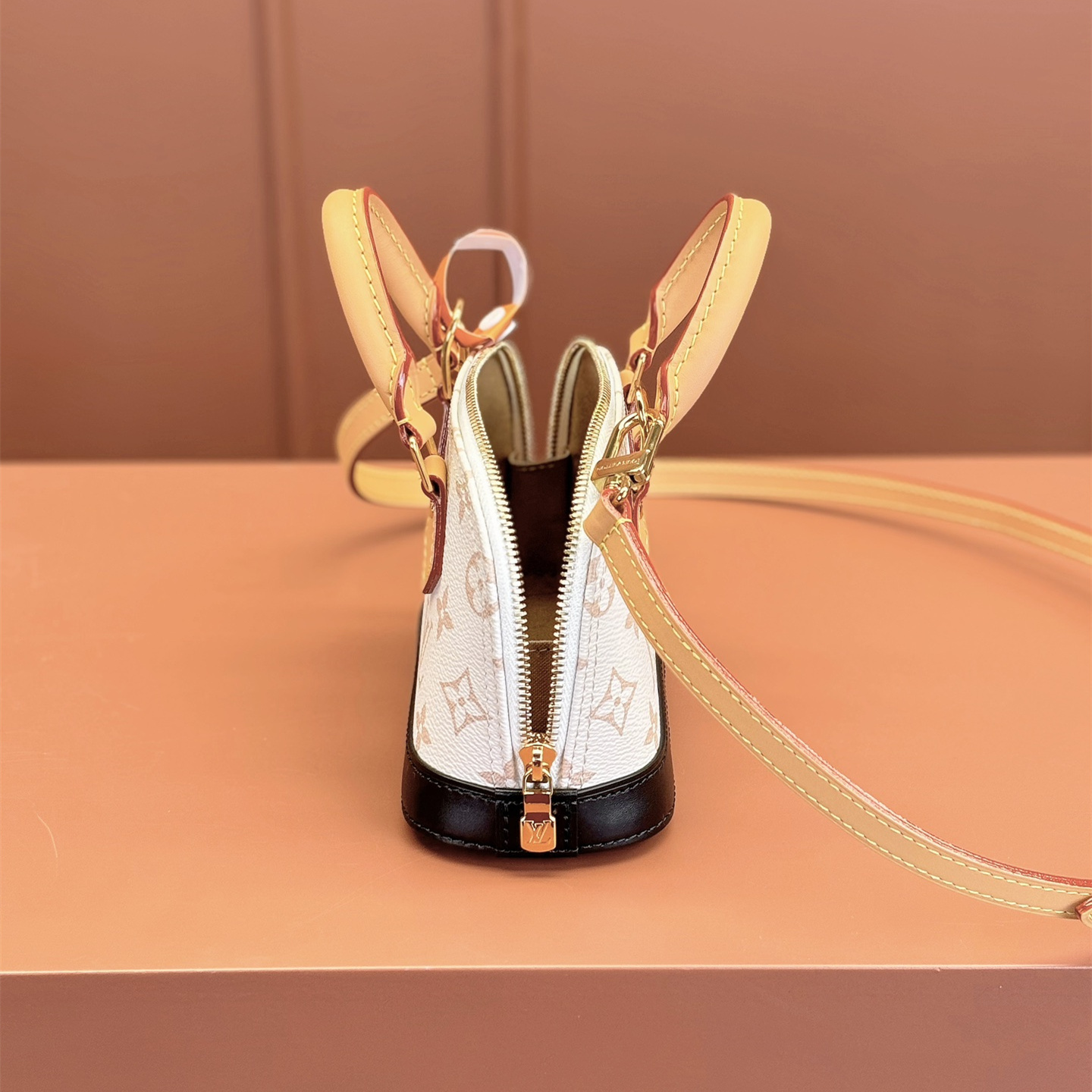 Louis Vuitton 路易威登 Leather Goods