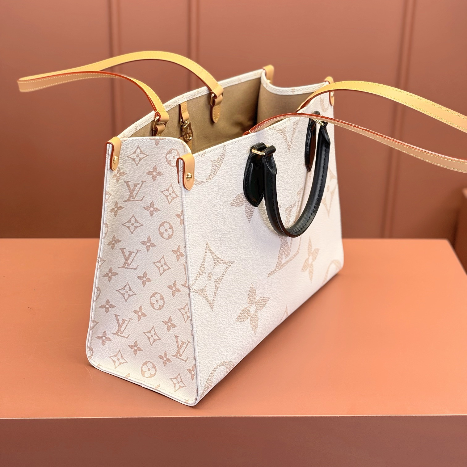 Louis Vuitton 路易威登 Leather Goods