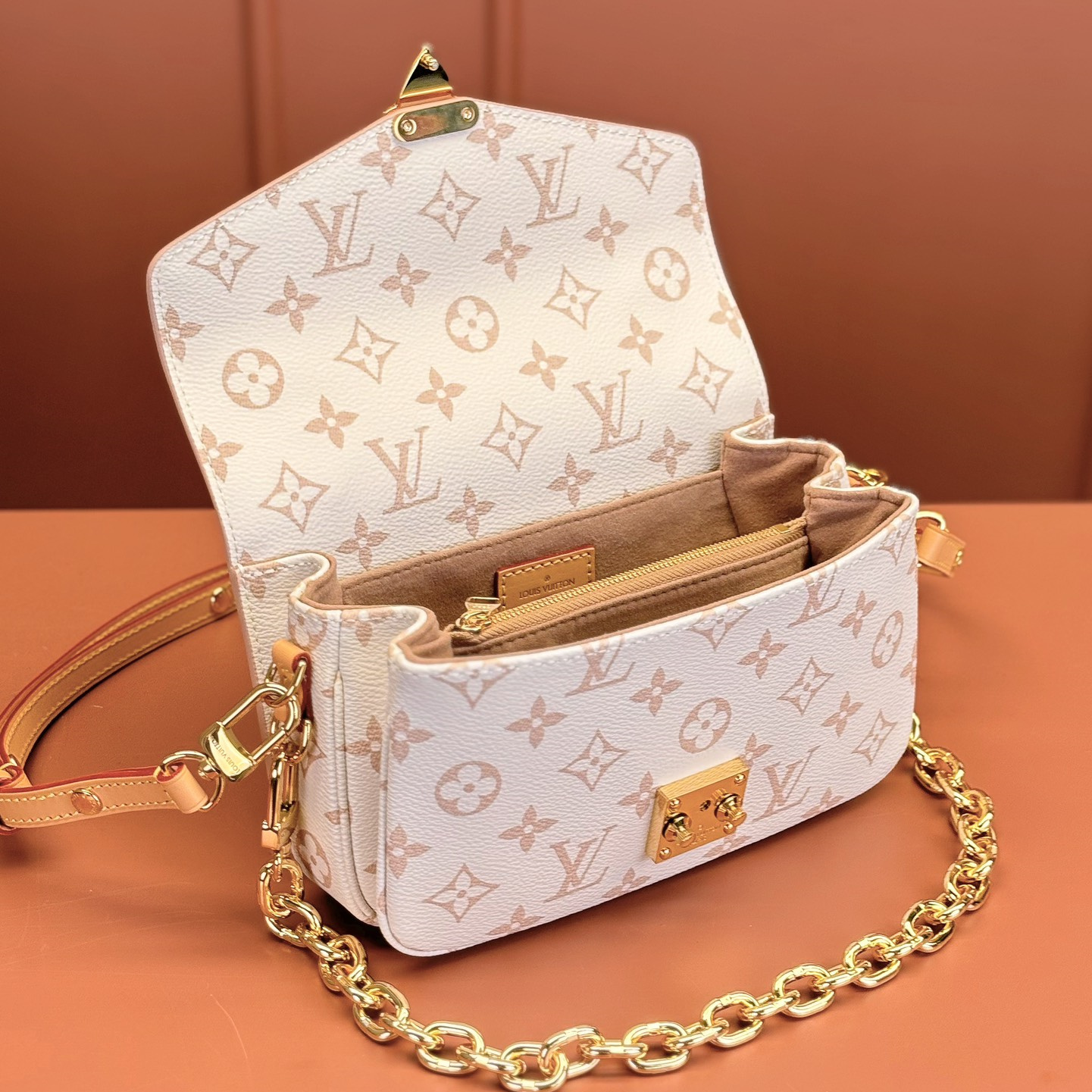Louis Vuitton 路易威登 Leather Goods