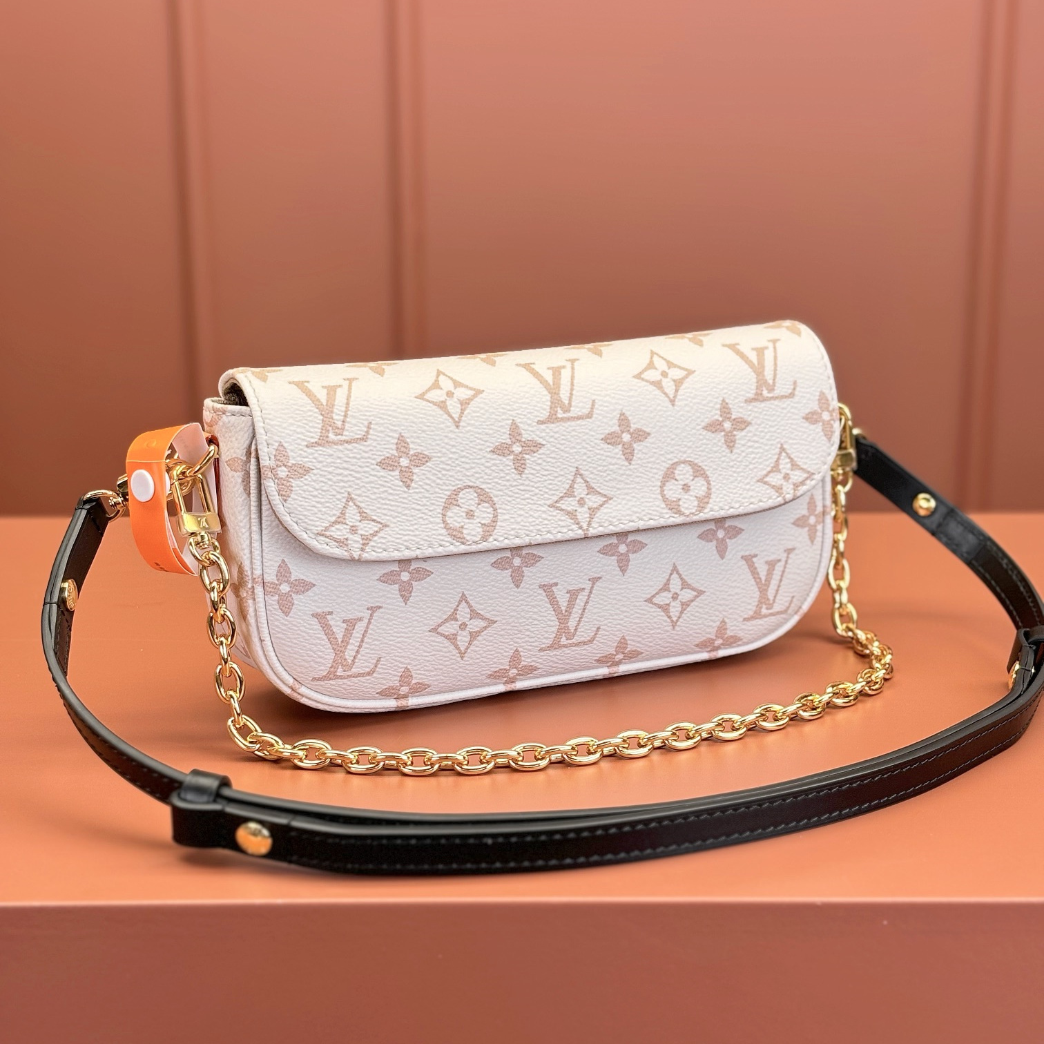 Louis Vuitton 路易威登 Leather Goods