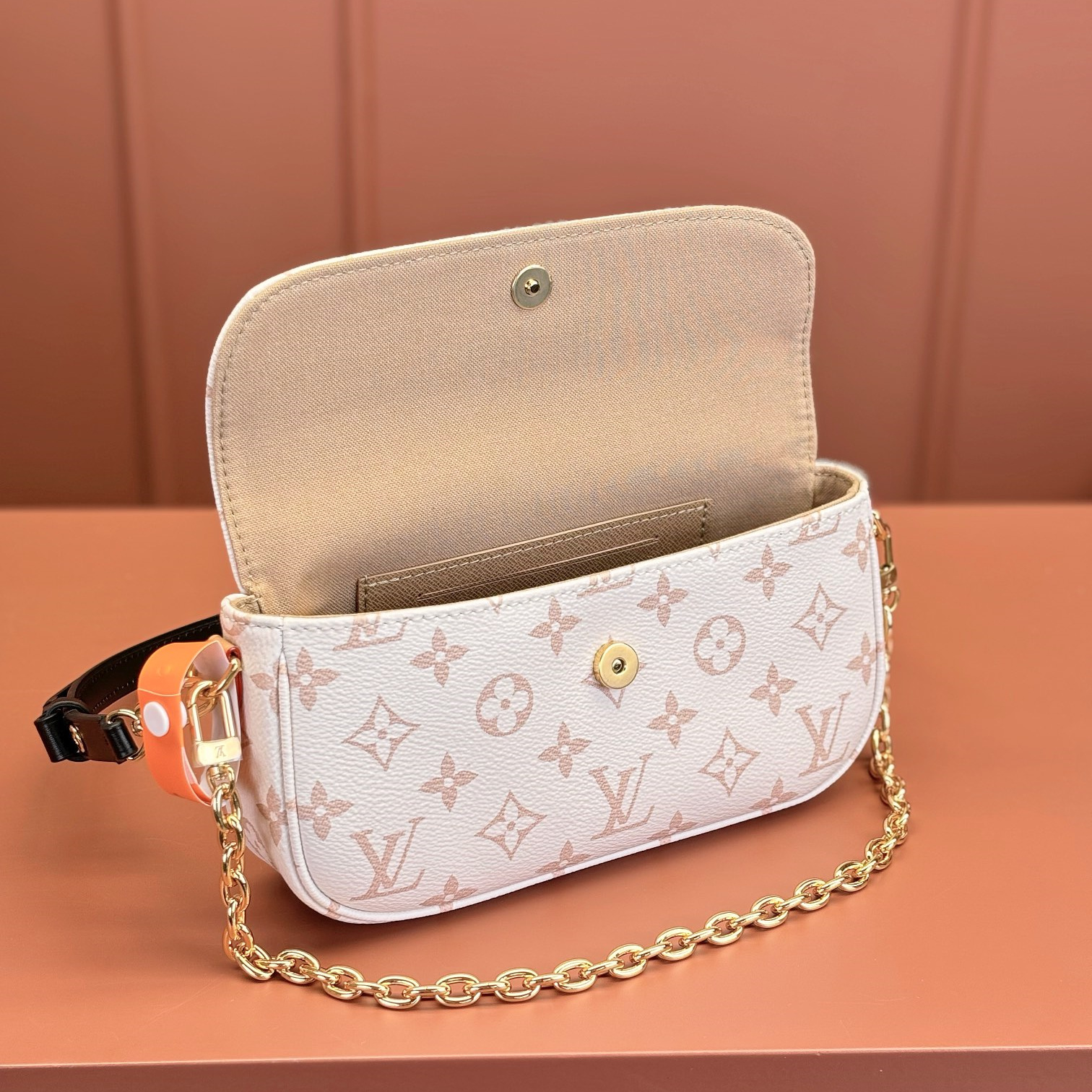 Louis Vuitton 路易威登 Leather Goods