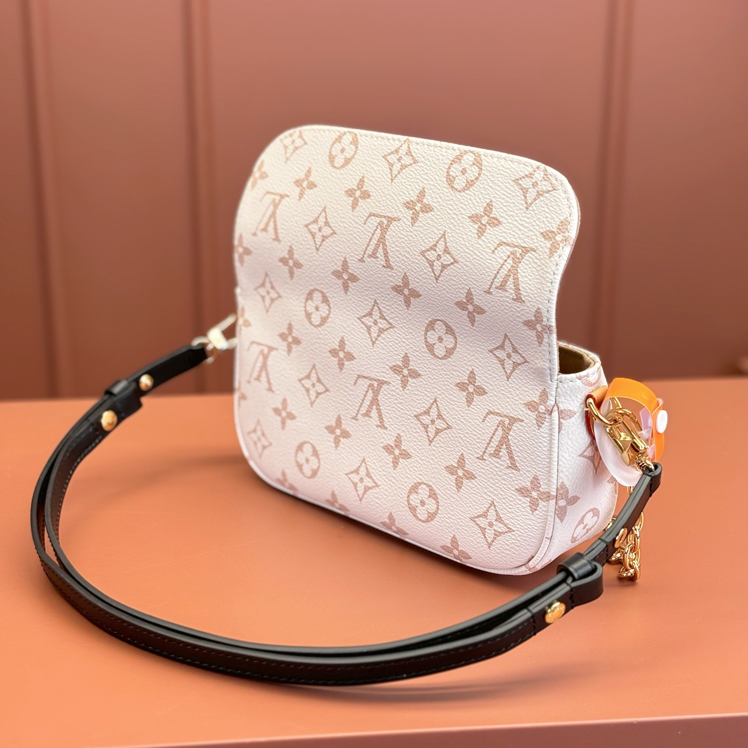 Louis Vuitton 路易威登 Leather Goods