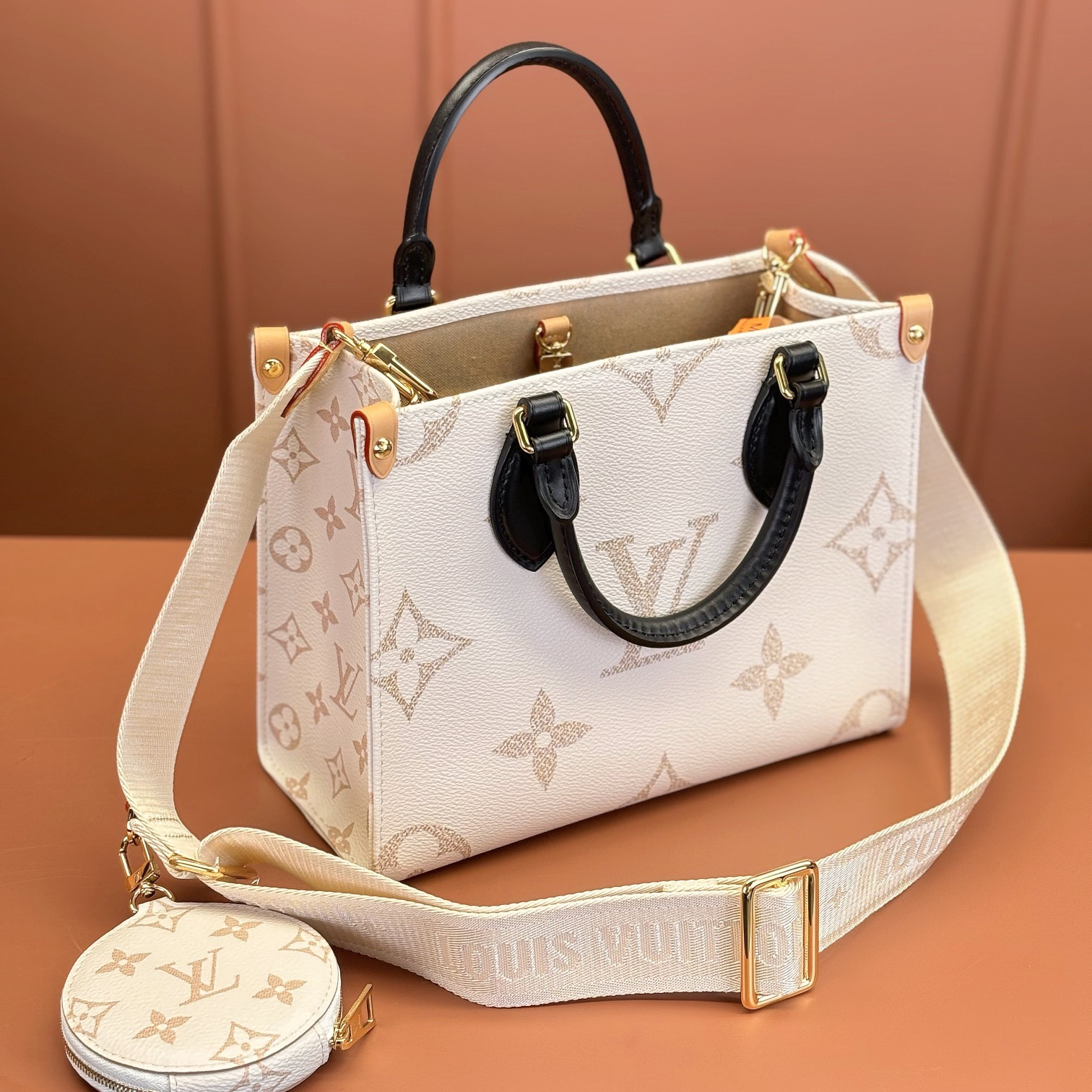 Louis Vuitton 路易威登 Leather Goods