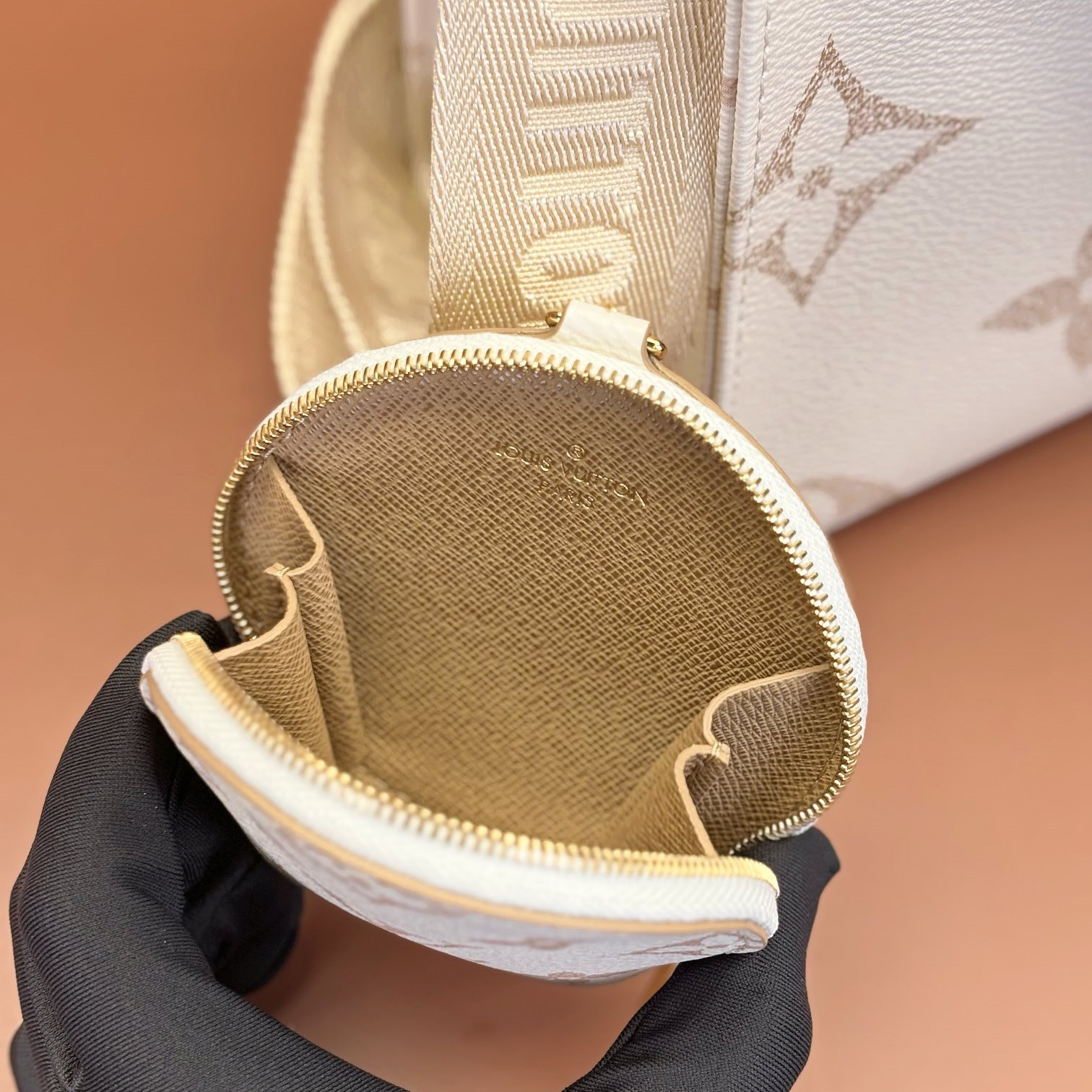 Louis Vuitton 路易威登 Leather Goods
