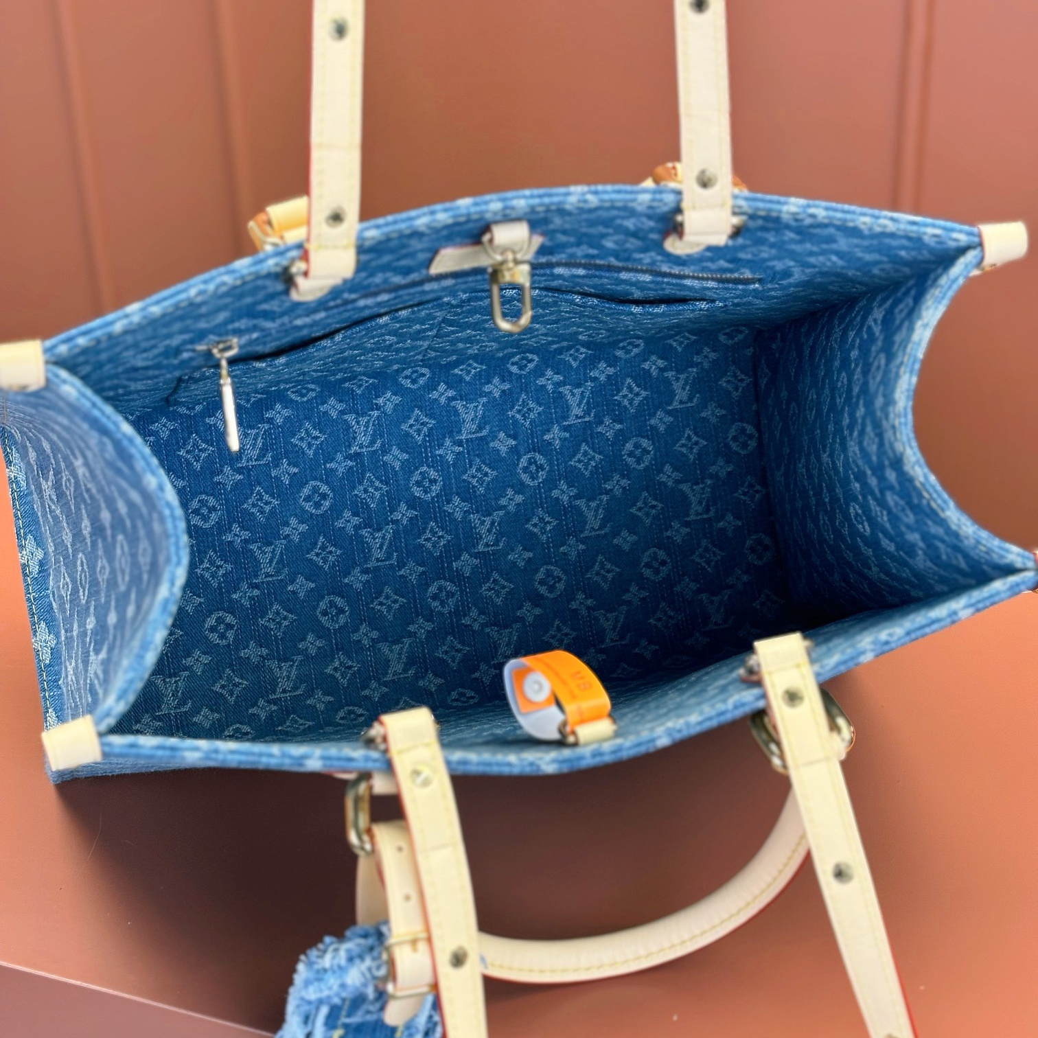 Louis Vuitton 路易威登 Leather Goods