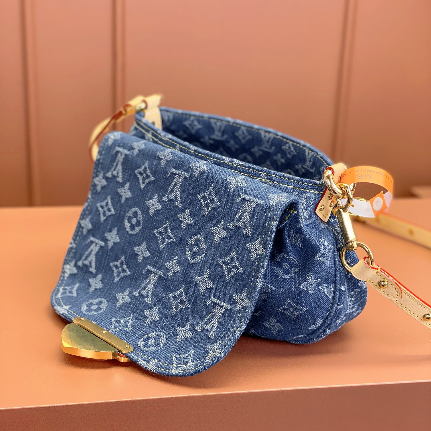 Louis Vuitton 路易威登 Leather Goods